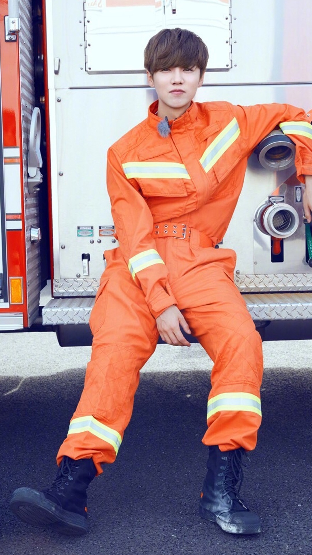 鹿晗高清手机壁纸大图,鹿晗高清壁纸2017卡通