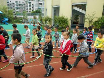 40种自制幼儿体育器械废物利用,幼儿园自制户外体育器械保龄球