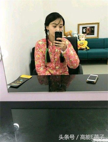 郑爽被表姐坑惨，借炸鸡店开业主动向粉丝和艺人索要120元花篮