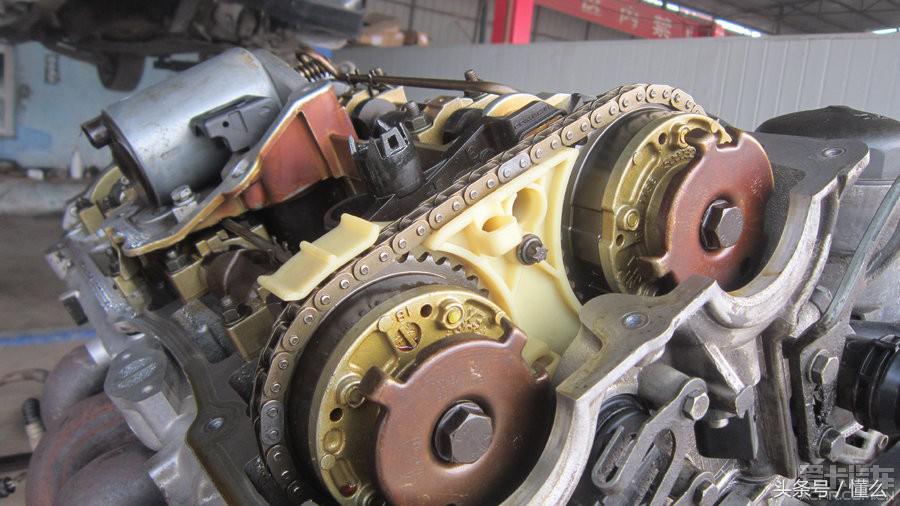 宝马320I大修发动机解决严重烧机油、冒蓝烟、尾气发臭问题