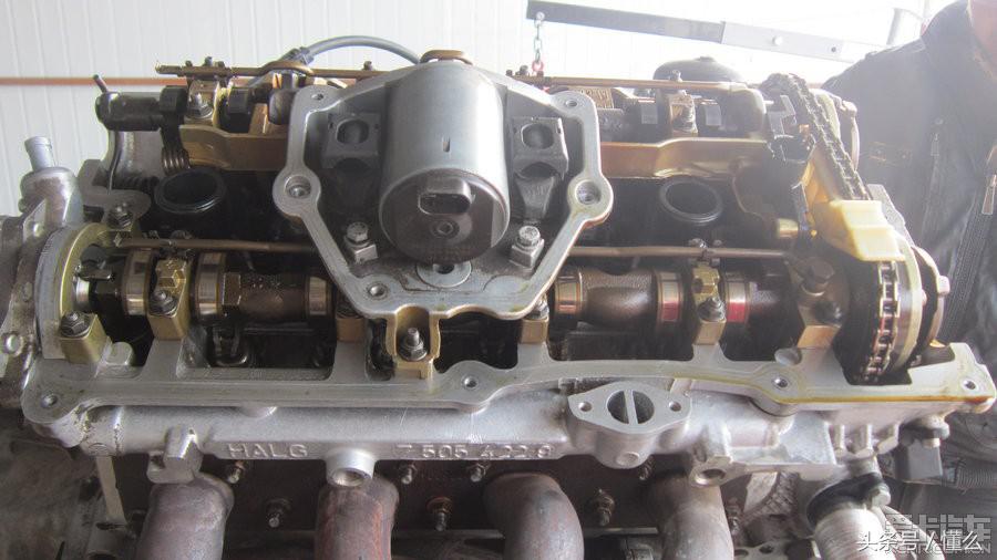 宝马320I大修发动机解决严重烧机油、冒蓝烟、尾气发臭问题