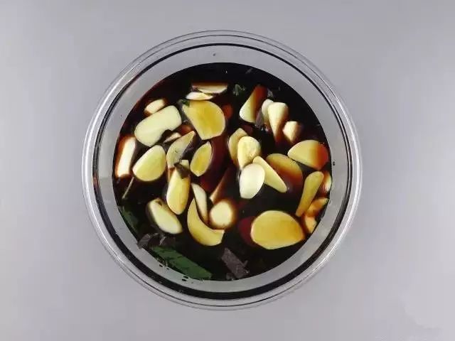 为什么饭店的酱油这么好吃,为什么饭店酱油不会很咸