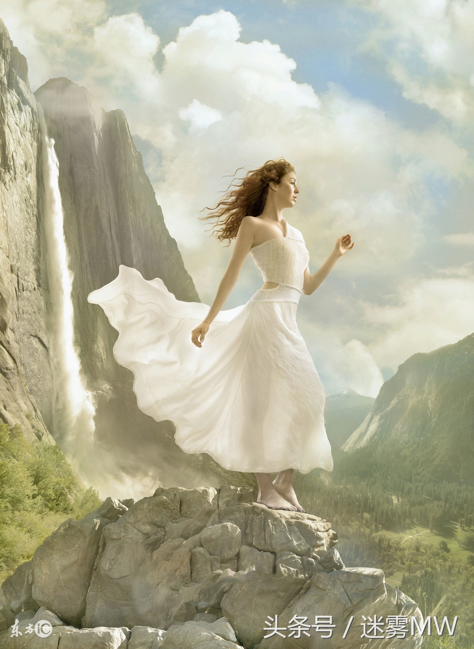 穷小子在街上看到女神和别人在一起，他心里很难受