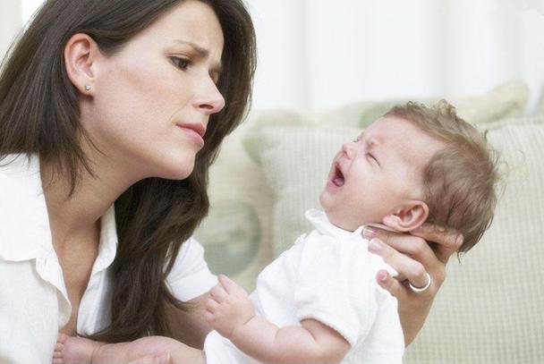 产后过分紧张宝宝该怎么办,妈妈们产后开奶要注意什么