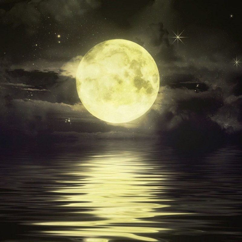 关于中秋月亮的优美诗文,中秋节夜晚的月亮真的好美