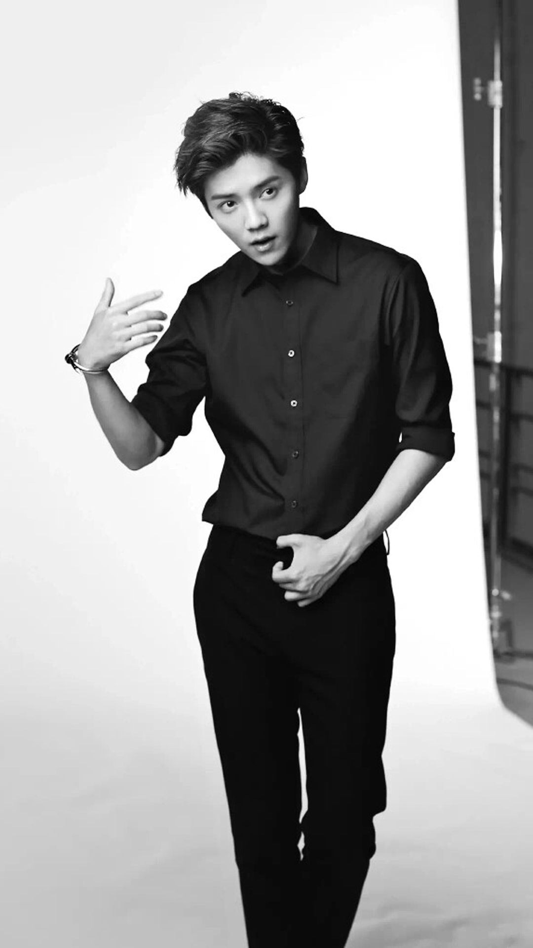 鹿晗高清手机壁纸大图,鹿晗高清壁纸2017卡通