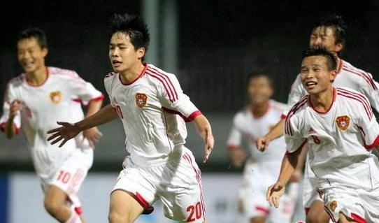 鲁能泰山中场段刘愚,段刘愚什么时候上鲁能一队