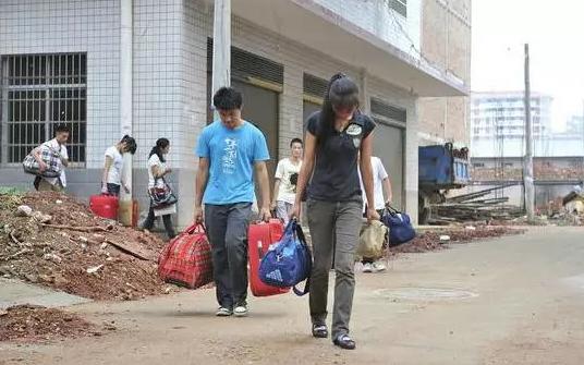 985院校大学生，被骗没有产品的传销，让你明白*脑洗**