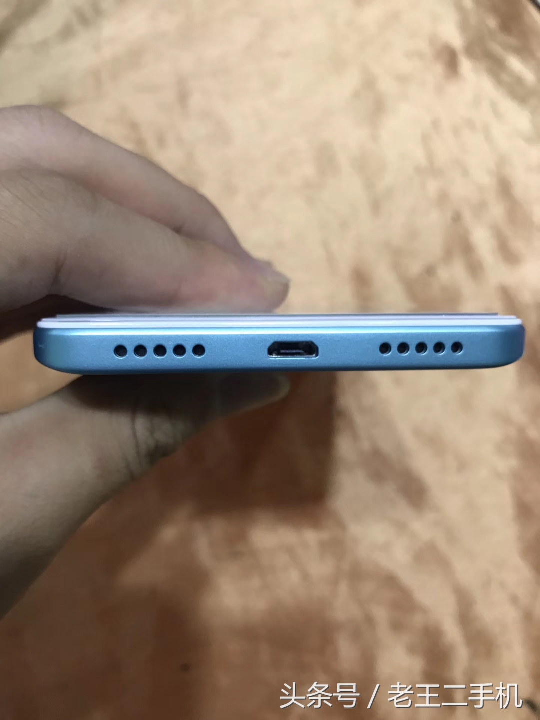 性能好两百元以下的手机,五六百左右的二手机