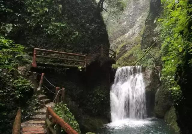 四川旅游攻略及各个景点门票价格,最新四川景点免票