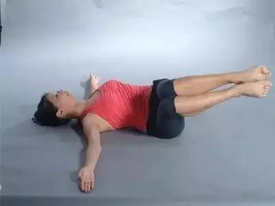 普拉提脊椎灵活训练30分钟,普拉提脊柱发力训练方法慢动作