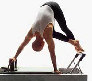 10分钟新手普拉提核心运动,普拉提运动视频及解说方法