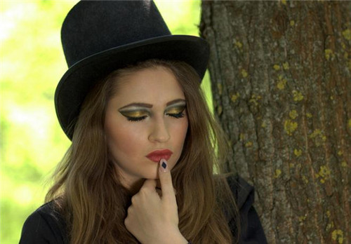 高温瑜伽不适合人群,高温瑜伽是古典瑜伽吗