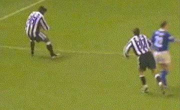 内马尔被踢伤的视频,足球赛场内马尔被激怒合集