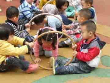 40种自制幼儿体育器械废物利用,幼儿园自制户外体育器械保龄球