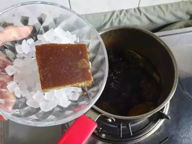 为什么饭店的酱油这么好吃,为什么饭店酱油不会很咸