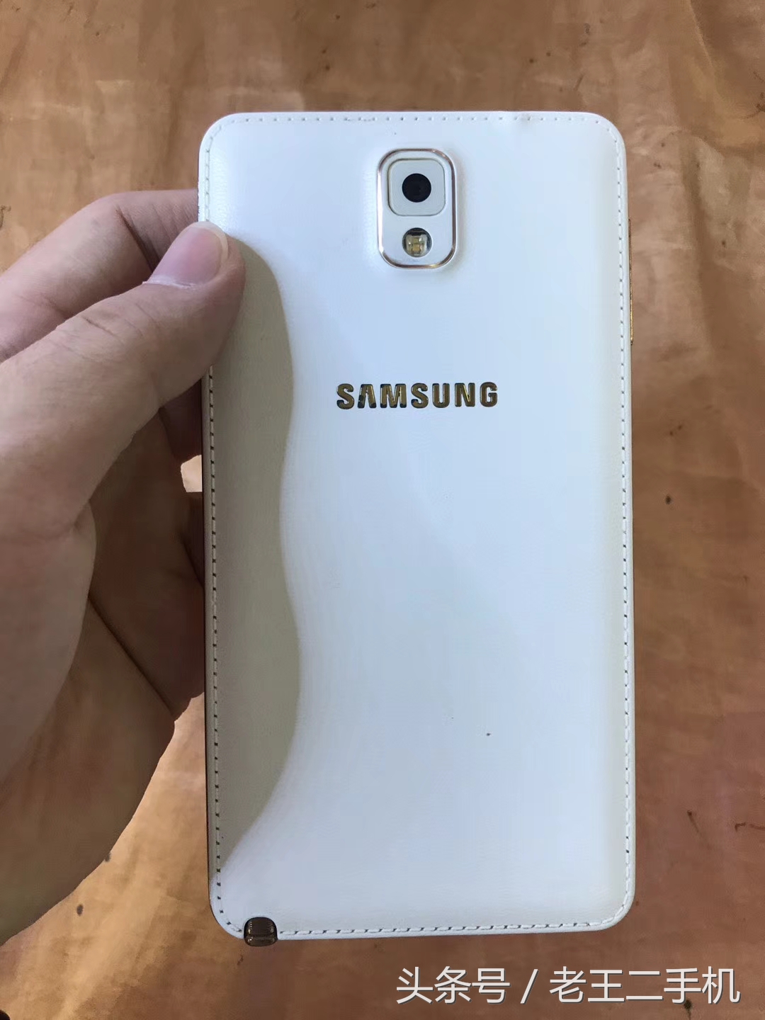 性能好两百元以下的手机,五六百左右的二手机