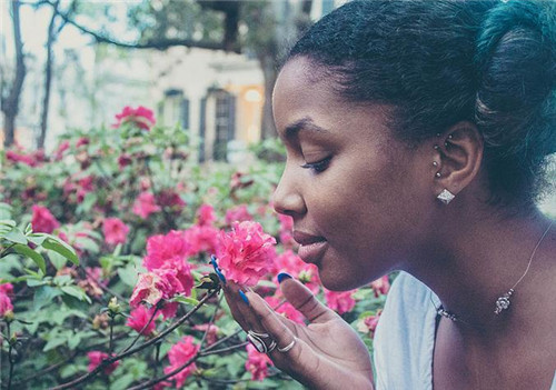 高温瑜伽不适合人群,高温瑜伽是古典瑜伽吗