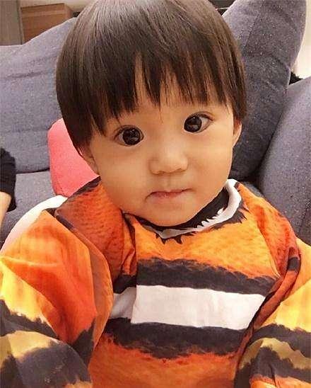 甜馨小咘咘,明星小孩咘咘