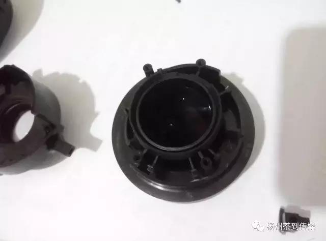 “西游记”国庆中秋特辑，扛着国货单反镜头在欧洲“扫街”测评