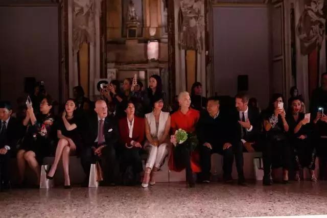 NEXY.CO2018S/S米兰时装周忆未来