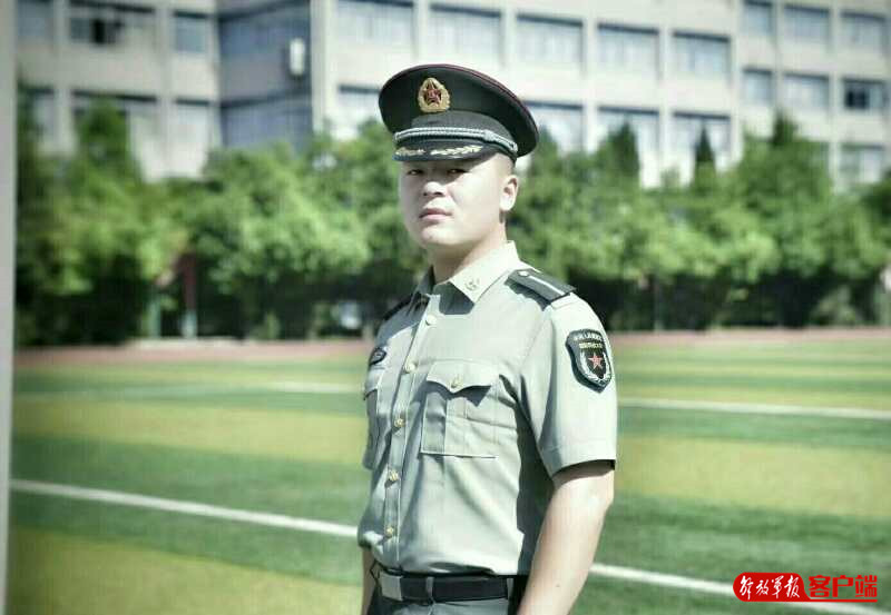 中秋月圆人团圆对军人的思念,军人中秋节简短诗句