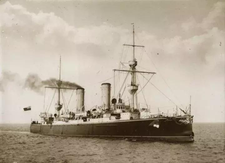 中国海军舰艇访问英国泰晤士河,中国海军震撼全世界