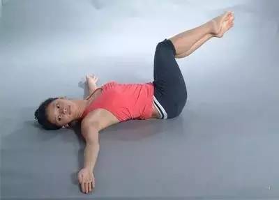 普拉提脊椎灵活训练30分钟,普拉提脊柱发力训练方法慢动作