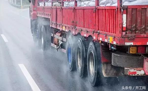 下雨天空气滤芯进水怎么办,雨天空滤会进雨水么