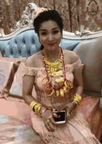 找了一个销售工作怕没有业绩,找到一家饰品店