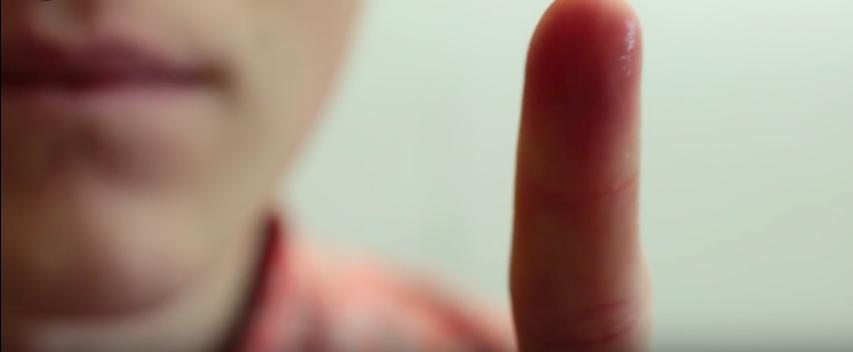 探索下如何破解酒吧常玩的5个把戏!我刚学会了用香烟切柠檬!