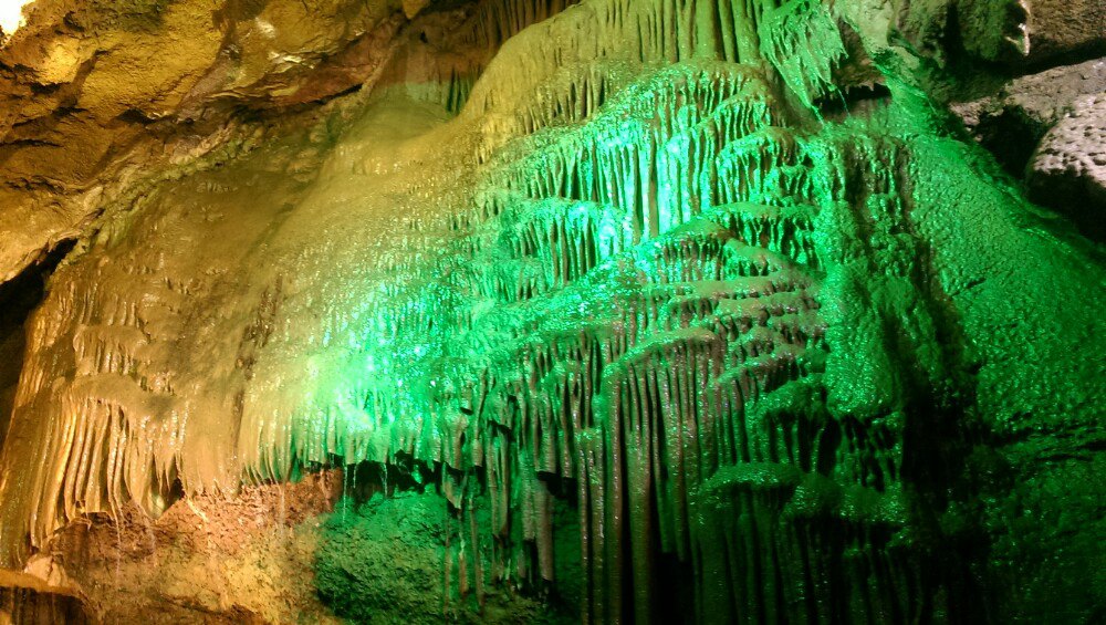 五彩的溶洞,沂水天然地下溶洞画廊