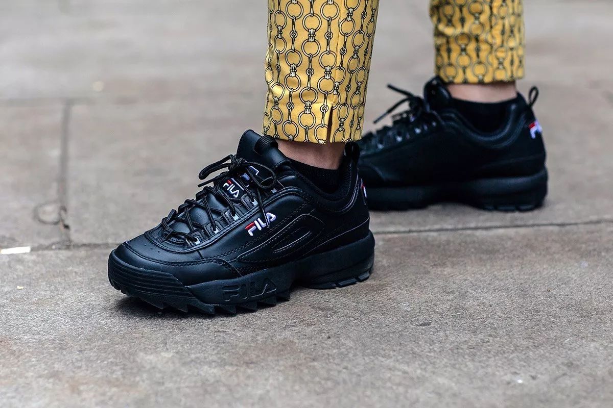 给你一份Sneaker趋势分析，让你在潮流的道路上越走越顺！