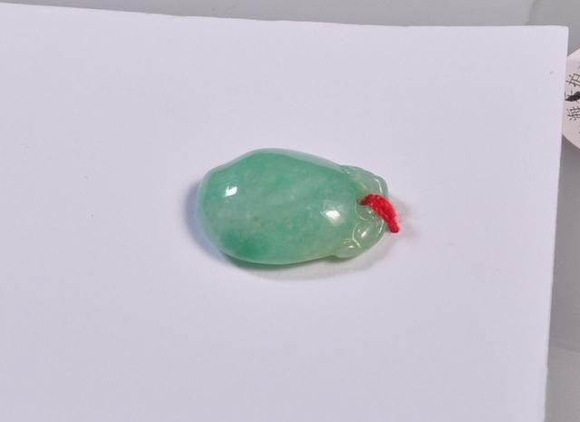 纯天然翡翠很难买到,天然翡翠玉佛没有证书