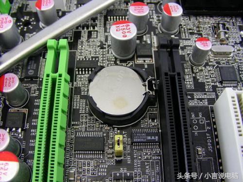 电脑启动黑屏滴滴两声黑屏循环,电脑开机黑屏在安全模式下不黑屏