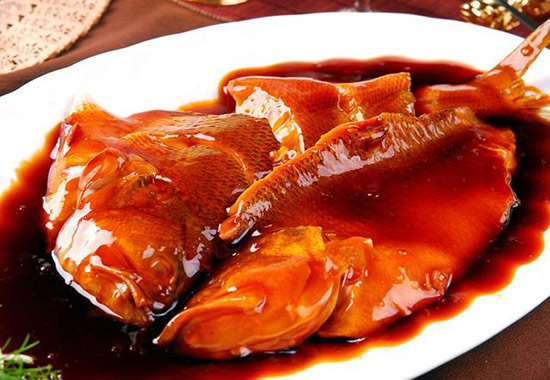 大师傅教你做正宗的西湖醋鱼，芡汁清淡，肉质鲜嫩，学会超有面子