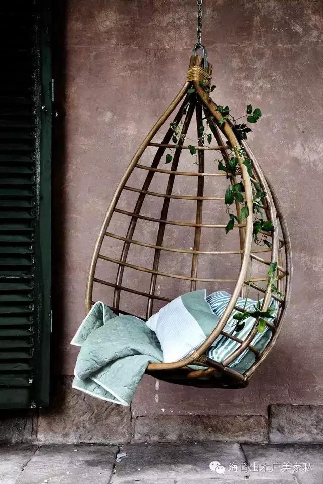 躲在山中偷得浮生半日闲,坐在河边吹吹风偷得浮生半日闲