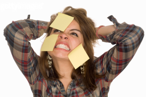 脸上起死皮还痒长疙瘩怎么回事,脸上长红疮起皮