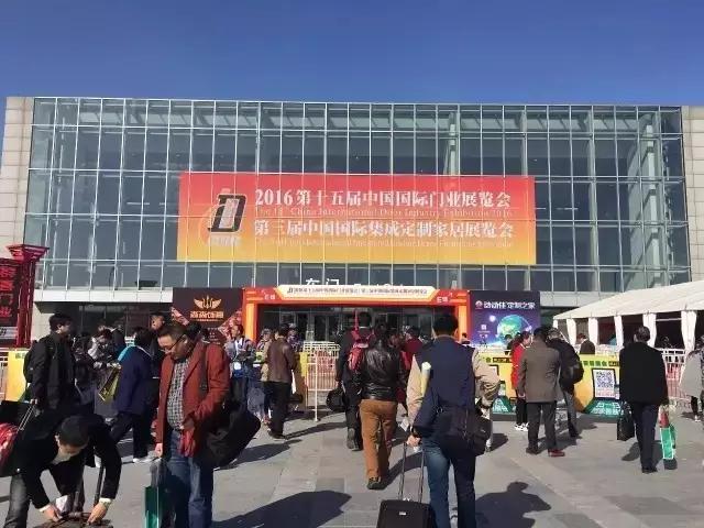 tata木门和梦天木门多少钱,3D木门全屋定制探店