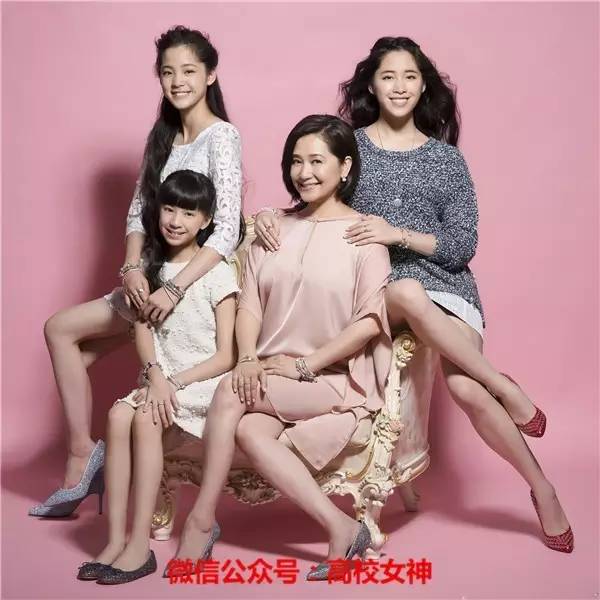 欧阳娜娜三姐妹颜值相差大,欧阳娜娜三姐妹一共几岁了