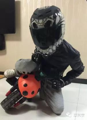 杜卡迪696摩托官方价格多少钱,哪年的杜卡迪696比较好