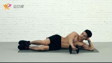 哑铃锻炼肩部方法全教程,哑铃肩部最佳锻炼方法