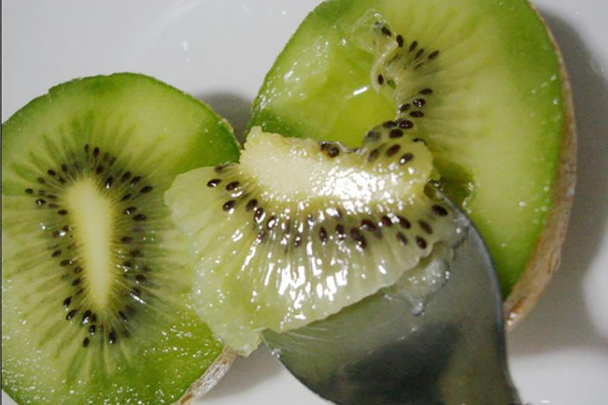 为什么有的猕猴桃一点都不酸,猕猴桃放软了还特别酸怎么回事
