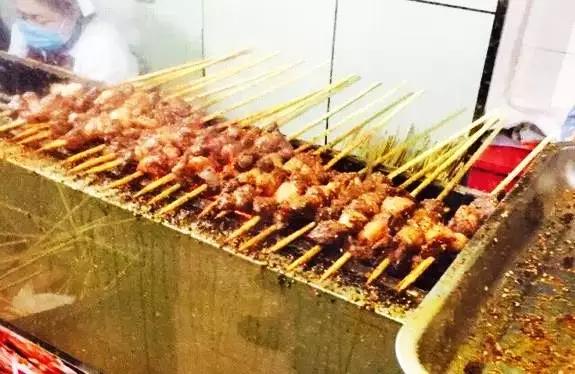 在哈尔滨,一定要撸完这10根串才算圆满!