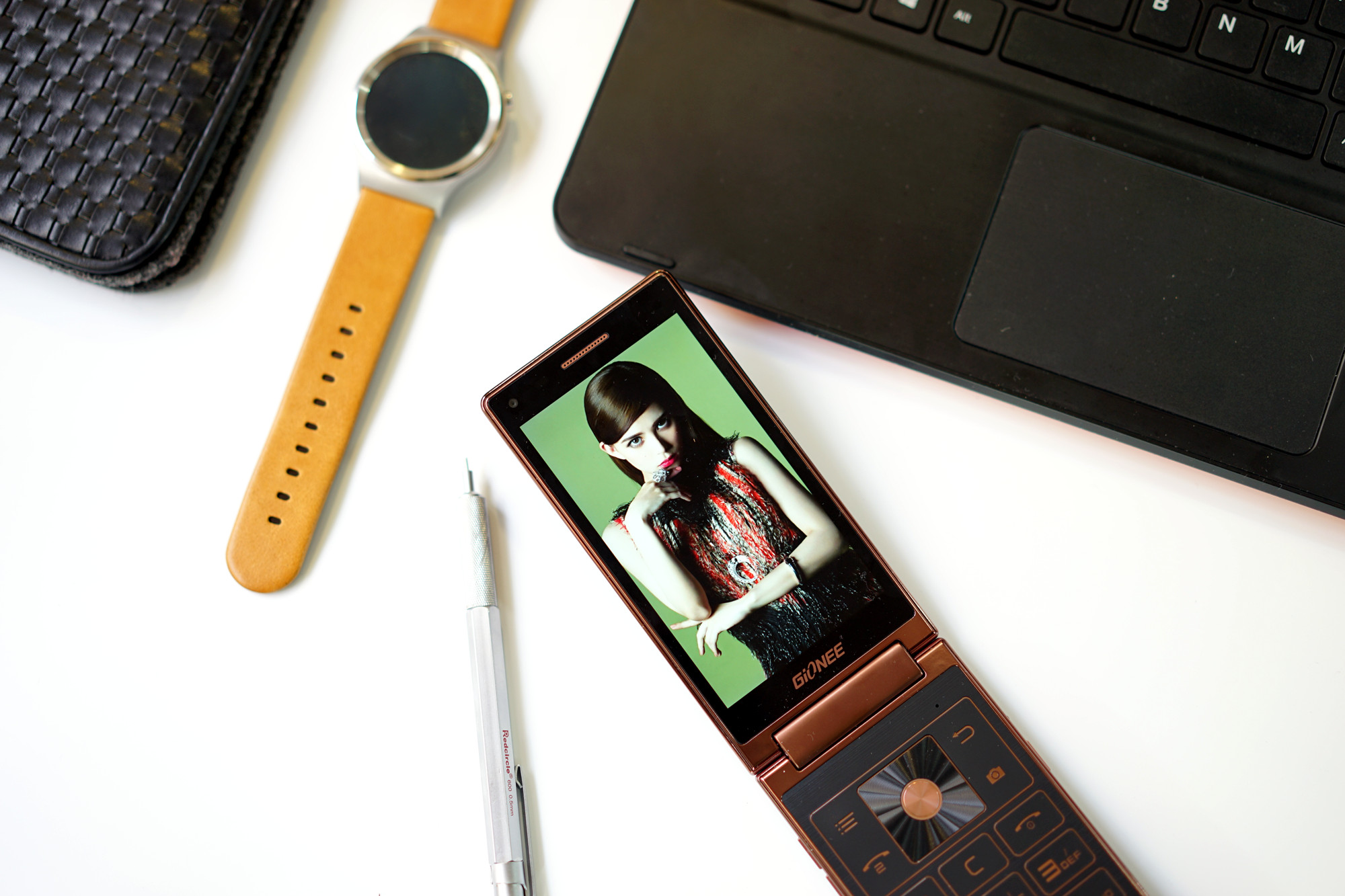 打破陈规翻转新时代:金立天鉴W909旗舰首评