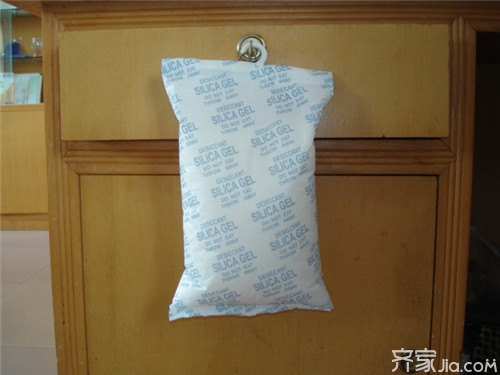 家里细盐返潮的很厉害是什么原因,夏季来了家里返潮严重