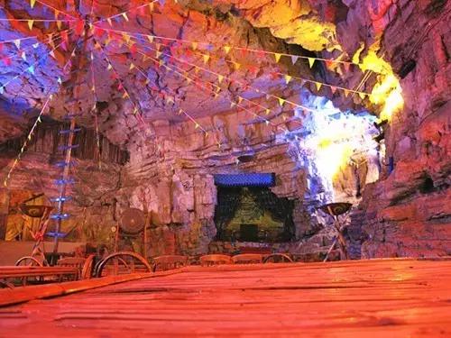 离石林不到20公里的地方,隐藏着昆明人没发现的苗王寨