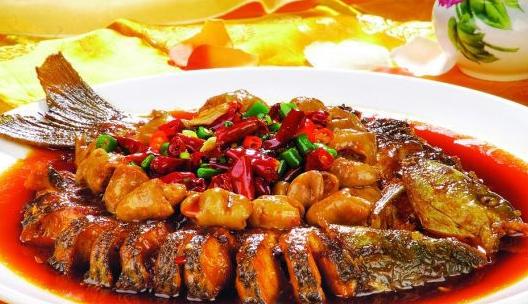 醴陵蒸草鱼怎么腌制,醴陵蒸草鱼最好吃