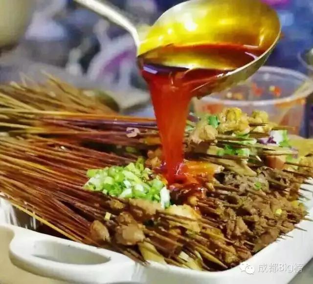为全国人民科普火锅串串麻辣烫是每一个成都人的毕生课题