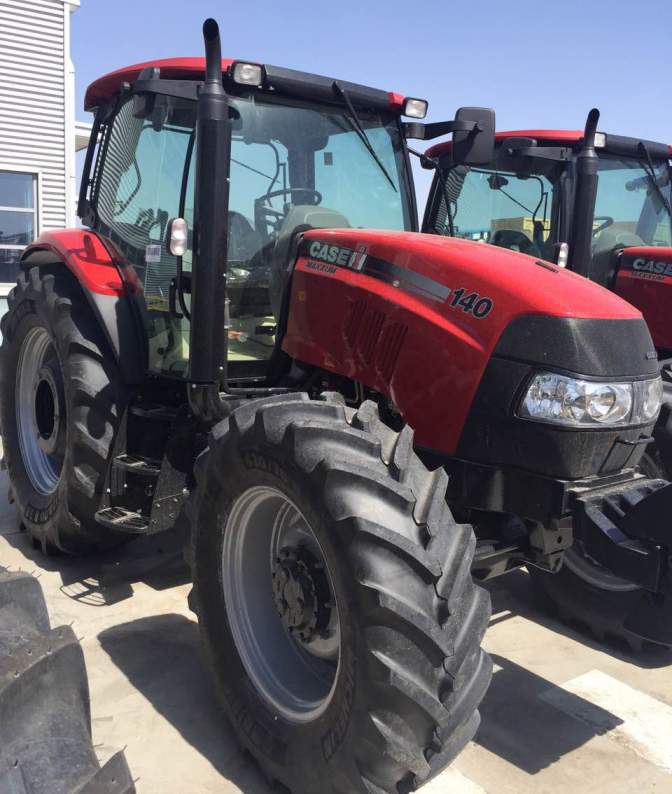全新的纽荷兰180马力拖拉机,凯斯140拖拉机